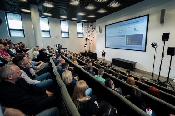 Konferencijos fotografija — pranešimas salėje