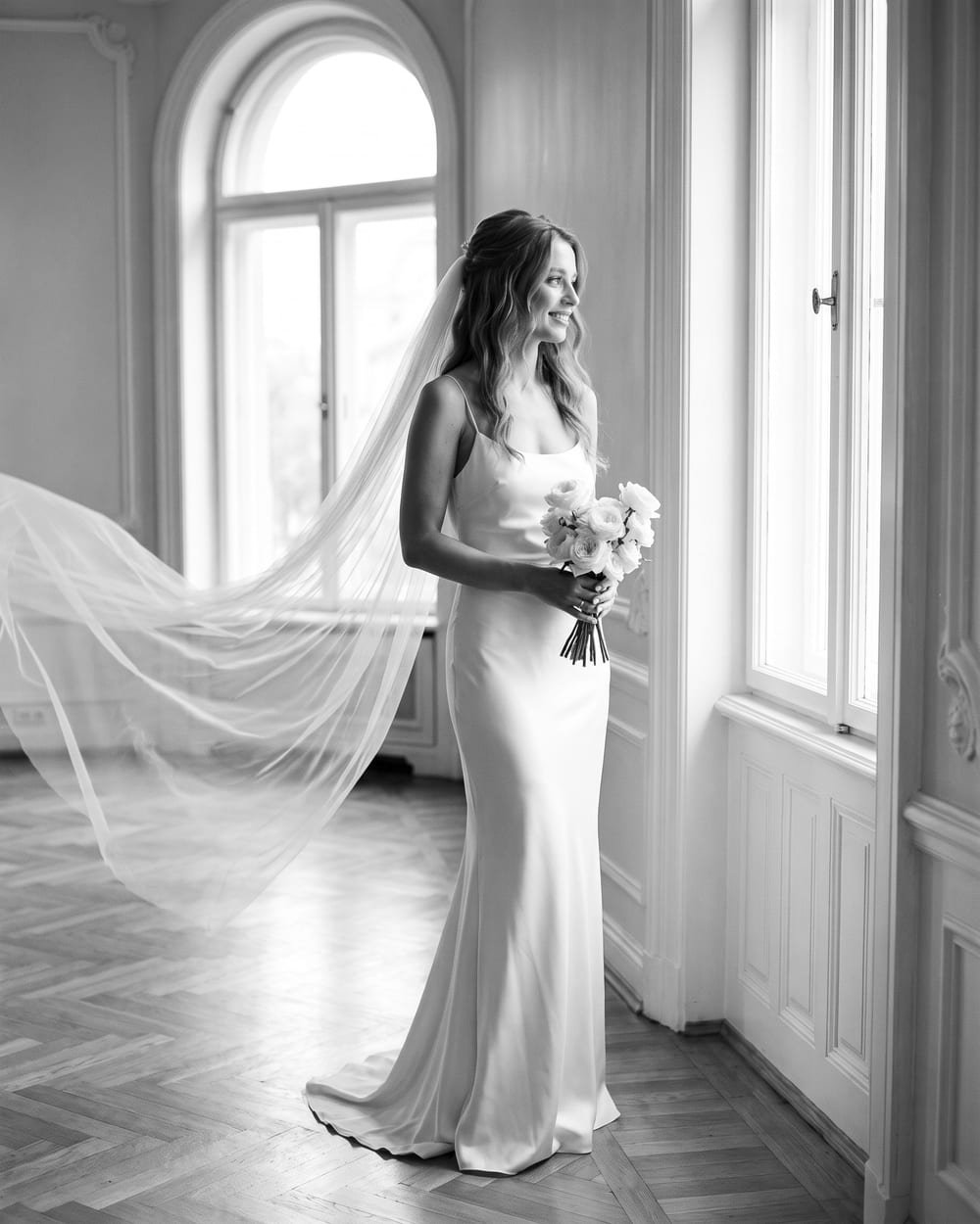 Šydas vėjyje — nuotakos pozos, DI iliustracija