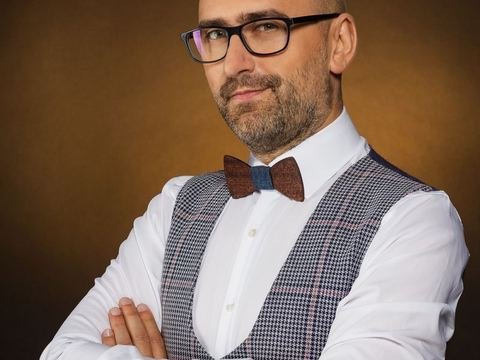 Artūras Pirožkovas — vestuvių vedėjas