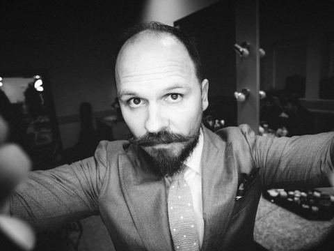 Teatro „Kitas kampas“ aktoriai — vestuvių vedėjas