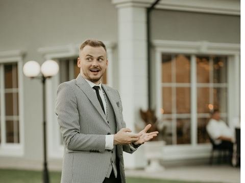 Zigmantas Baranauskas — vestuvių vedėjas